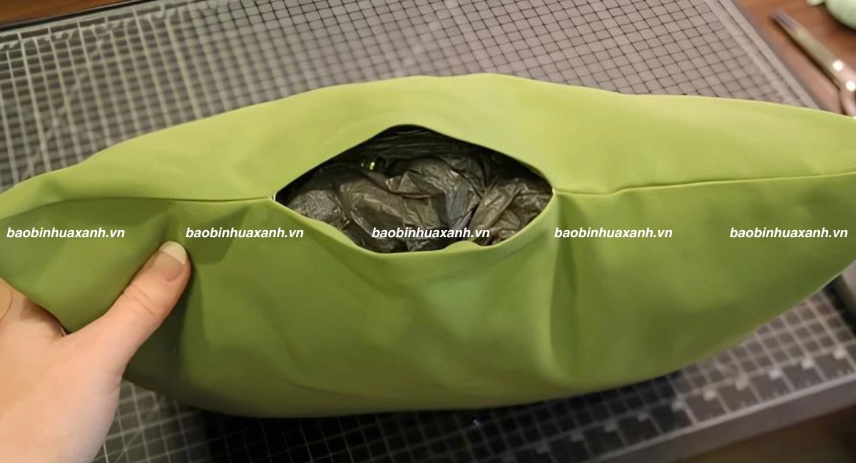 Cách tái chế túi ni lông làm vật liệu nhồi gối