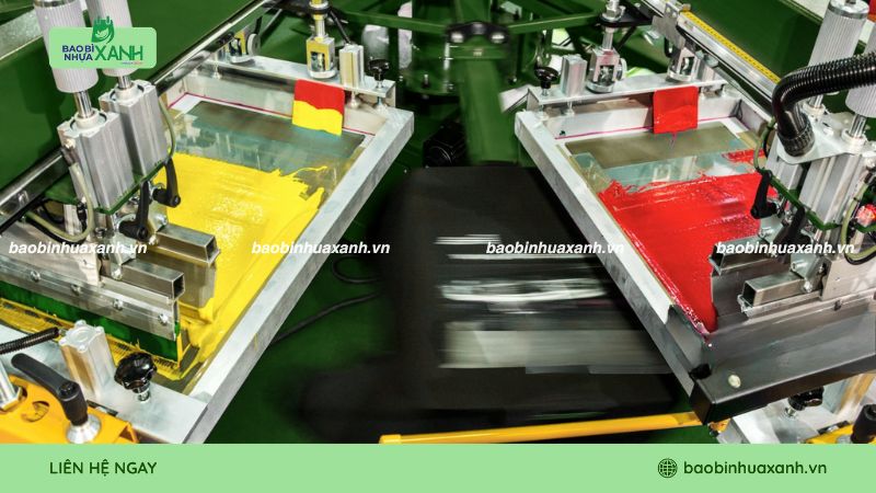 In túi tái chế bằng công nghệ in lụa