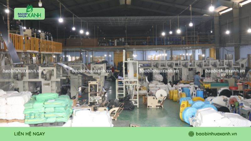 Xưởng Bao Bì Nhựa Xanh chuyên sản xuất túi cuộn tái chế