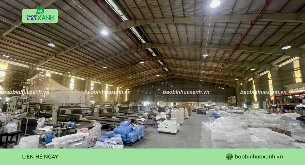 Xưởng sản xuất Bao Bì Nhựa Xanh rộng lớn đáp ứng đầy đủ, đúng tiến độ giao hàng cho đại lý