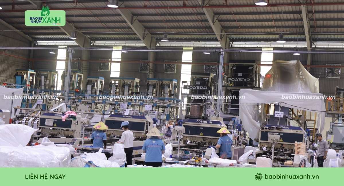 Xưởng sản xuất túi zip chỉ đỏ