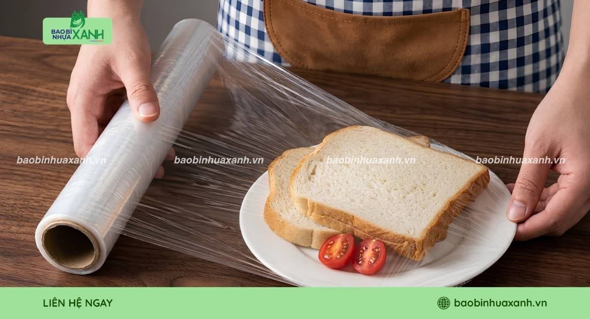 Màng bọc thực phẩm dùng để bảo quản thức ăn