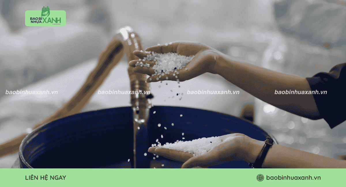 Phối trộn nguyên liệu sản xuất túi tự hủy