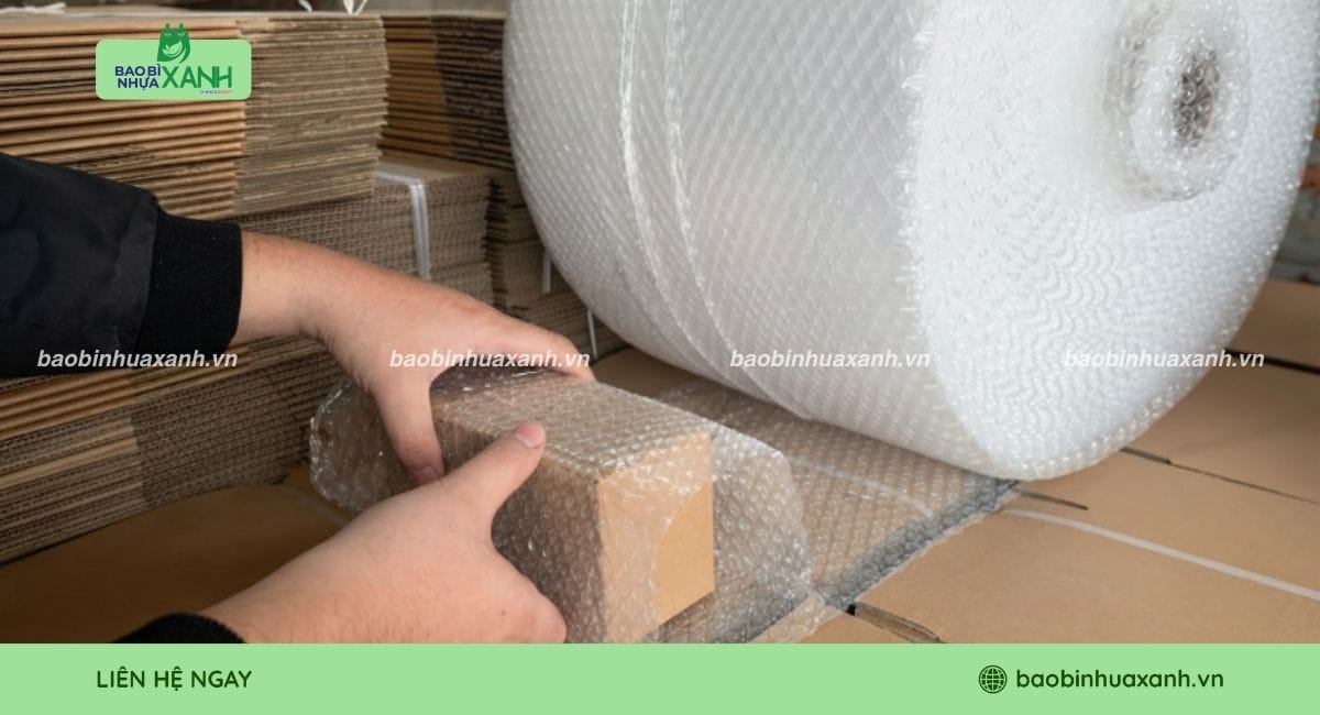 Xốp hơi bọc hàng dùng trong kho hàng