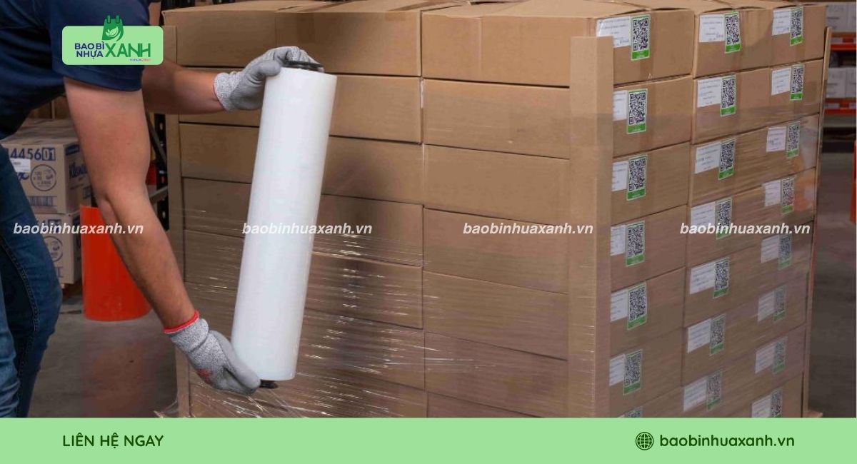Màng PE quấn tay cho đóng gói số lượng ít